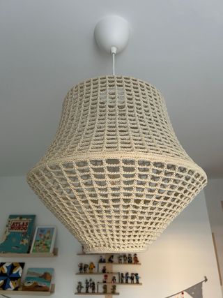 Lámpara Ikea crochet beige con bombilla