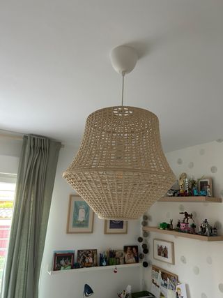 Lámpara Ikea crochet beige con bombilla