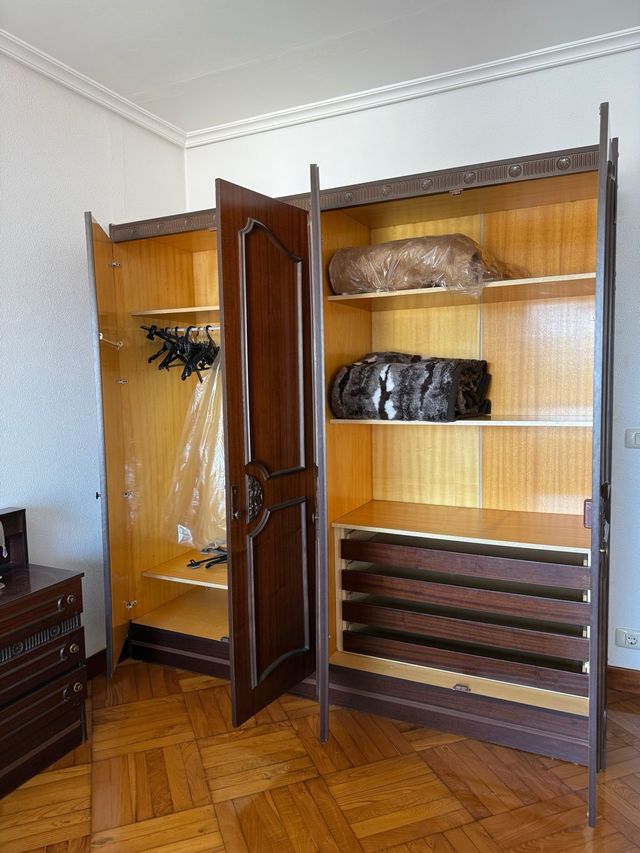 Armario madera 4 puertas