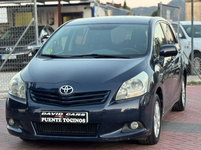 Toyota Verso-Familiar Azul