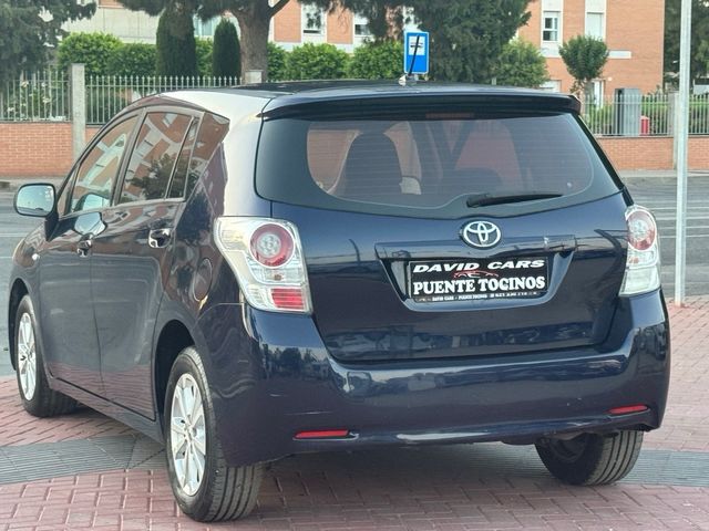 Toyota Verso-Familiar Azul