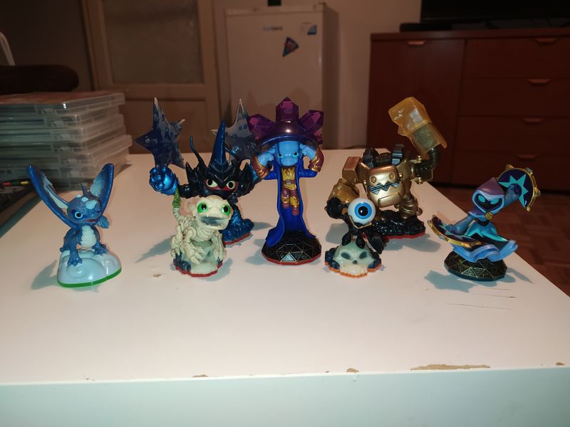 Imagen de Pack Skylanders Trap Team raros + regalo