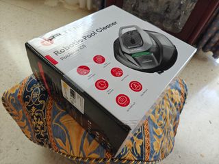Robot limpiafondos piscina - PRECINTADO