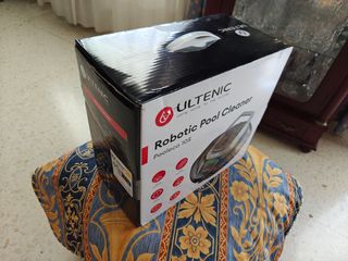 Robot limpiafondos piscina - PRECINTADO