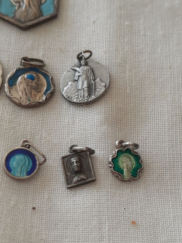 Medaglie antiche di piccole dimensioni