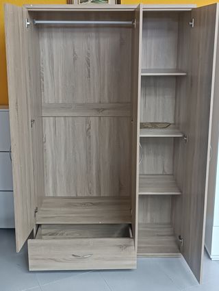 Armario 3 puertas madera con espejo