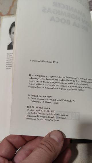 Amanecer Con Hormigas en la Boca