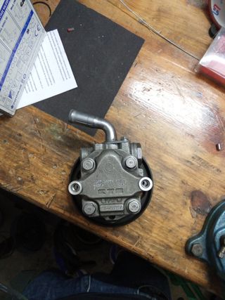Bomba dirección asistida PSA Ford la e reconstruid