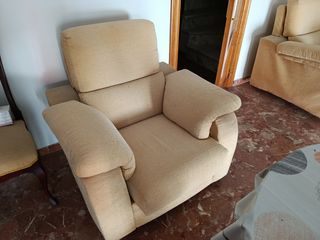 Sofá 3 plazas + 2 sillones beige + 6 sillas