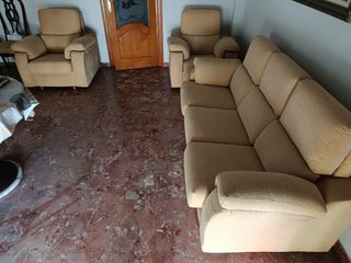 Sofá 3 plazas + 2 sillones beige + 6 sillas