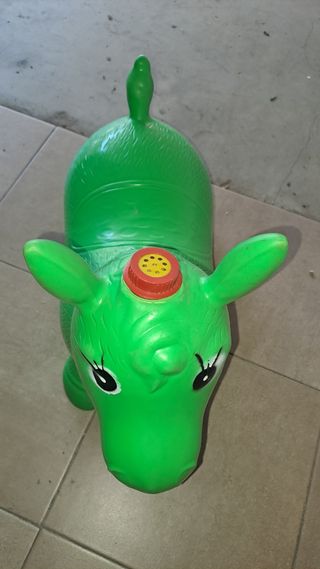 Cavallino cavalcabile in Gomma Verde
