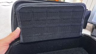 Nintendo Switch, estuche, soportes.