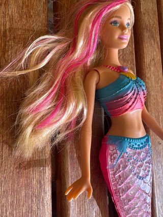 Barbie Sirena luz - Original, de Mattel