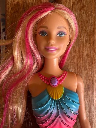 Barbie Sirena luz - Original, de Mattel