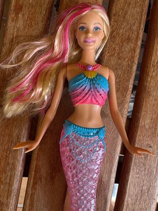 Barbie Sirena luz - Original, de Mattel