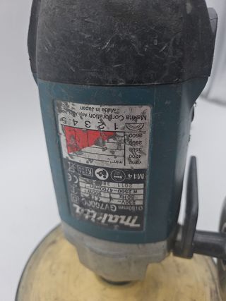 Lijadora Makita GV7000C 180mm.