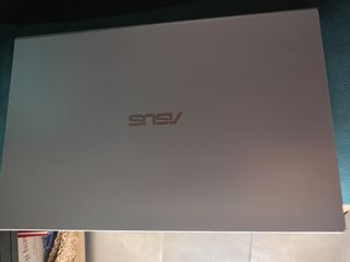 Portátil ASUS Gris Plata, i5
8 GB de RAM , 128 MB 