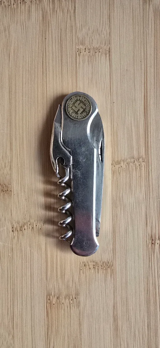 Antiguo Abrebotellas y Cuchillo Nazi