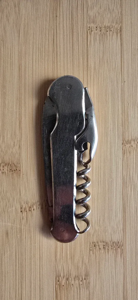 Antiguo Abrebotellas y Cuchillo Nazi