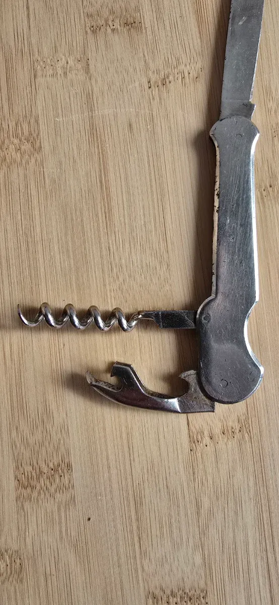 Antiguo Abrebotellas y Cuchillo Nazi