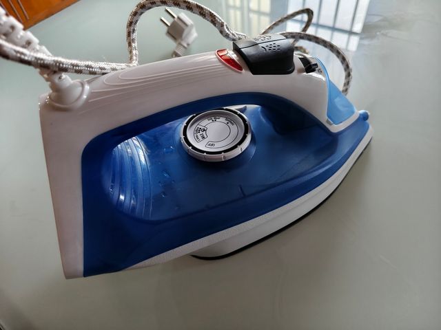 Ferro da Stiro Kasanova 2200W