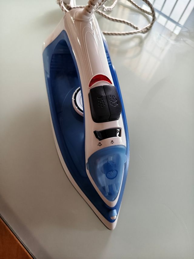 Ferro da Stiro Kasanova 2200W