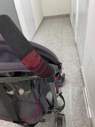 Silla paseo McLaren plegable y con sombrilla.