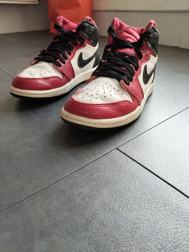 Nike Air Jordan 1 Retro - rojas y negras.