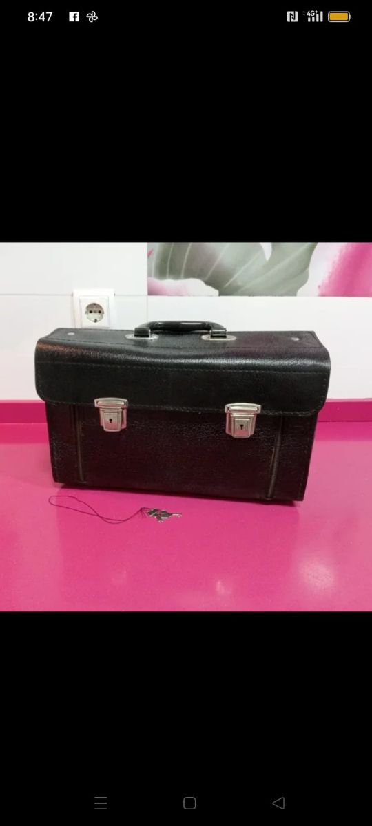 Maleta de cuero fontanero