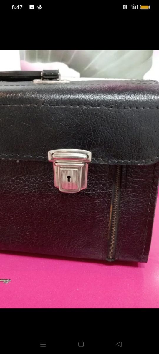 Maleta de cuero fontanero