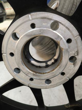 Llanta AMG 21" - Continental R295/40