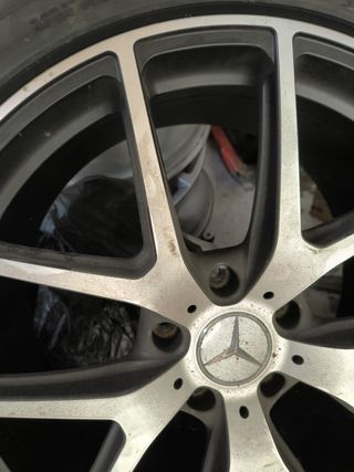 Llanta AMG 21" - R295/40 R21