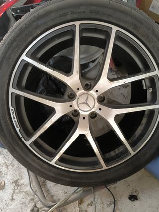 Llanta AMG 21" - R295/40 R21