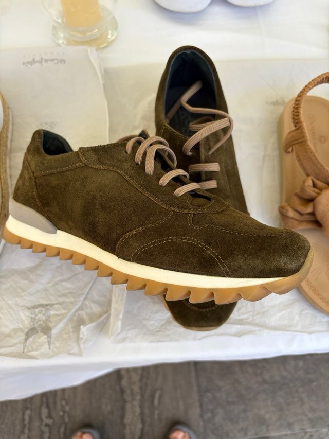 Zapatillas ante verde oliva