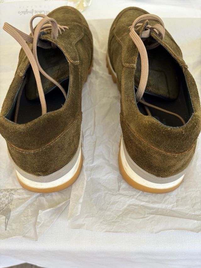 Zapatillas ante verde oliva