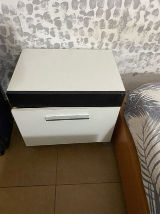 Mesitas de noche - blanco y negro