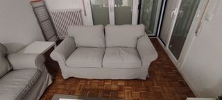 Sofá 2 plazas beige - como nuevo