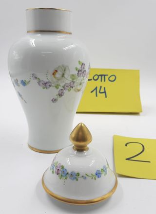 Vaso in ceramica con coperchio dipinto a mano