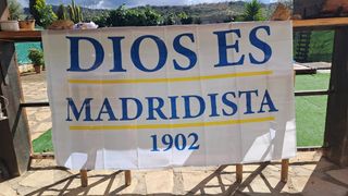 Bandera y bufanda Real Madrid: DIOS ES MADRIDISTA