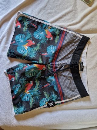 Lote completo 15€. ripcurl, hurley 10 € cada uno