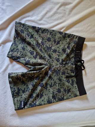 Lote completo 15€. ripcurl, hurley 10 € cada uno
