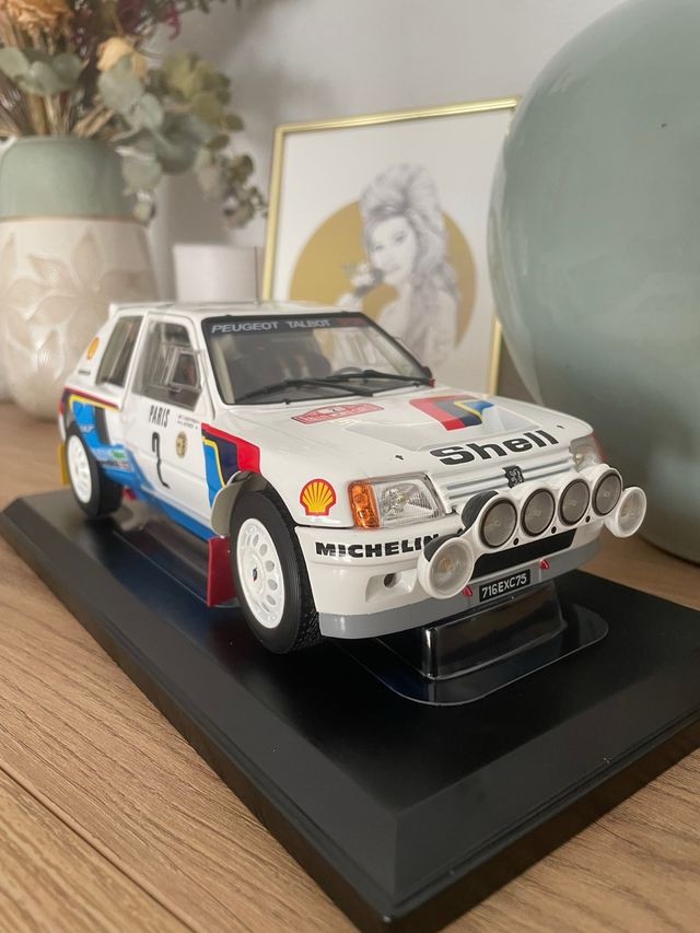 Peugeot 205 T16 Rally 1:18 grupo b montecarlo