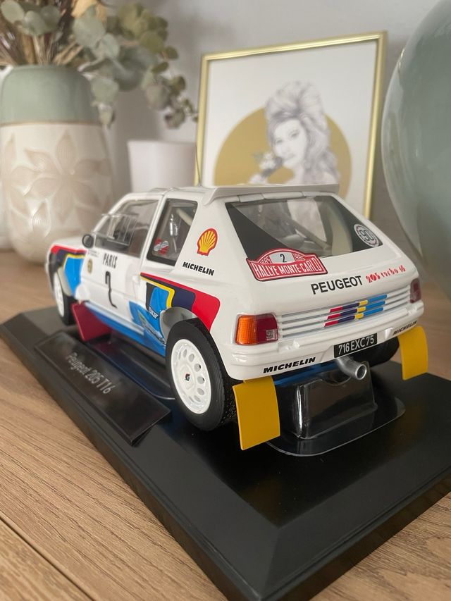 Peugeot 205 T16 Rally 1:18 grupo b montecarlo