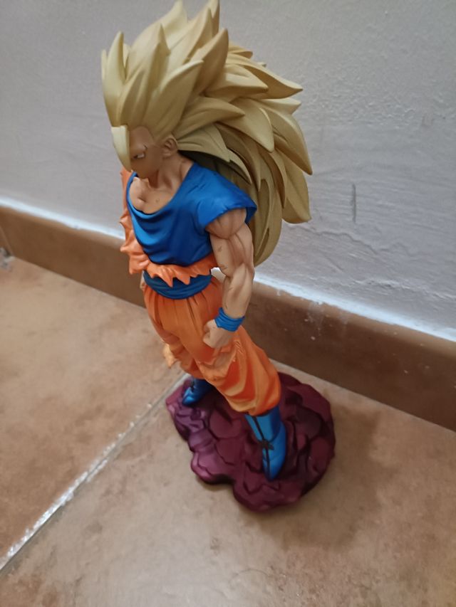 Figura Goku SS3