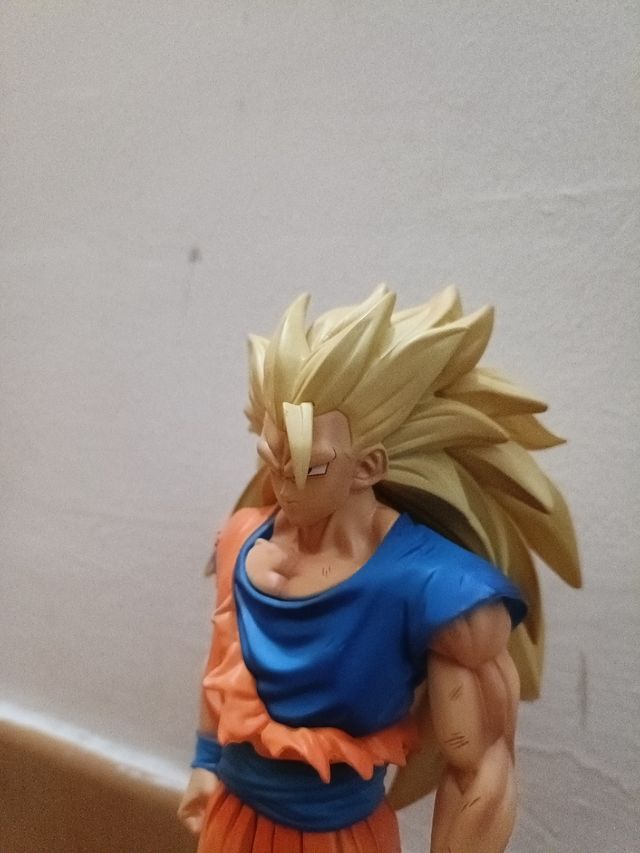Figura Goku SS3
