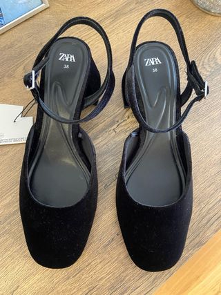 Zapato Zara terciopelo negro - 38
