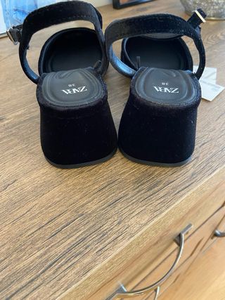 Zapato Zara terciopelo negro - 38
