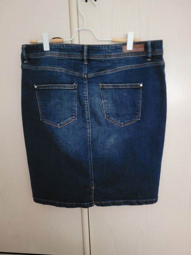 Falda vaquera azul + camiseta