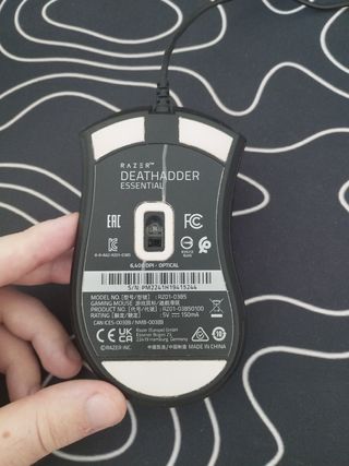 Ratón Razer Deathadder Essential - Negro