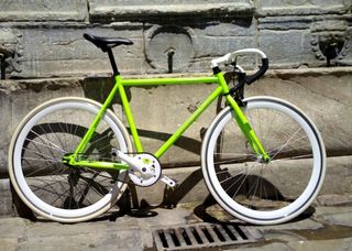 Bicicleta fixed gear verde Rocasanto